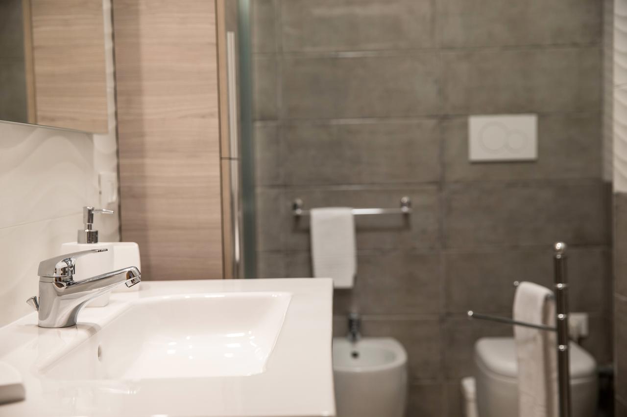Novantanove B&B Lecce Bagian luar foto